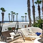 Puerto Chico B 아파트 *