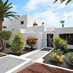 Puerto Chico B 아파트 *